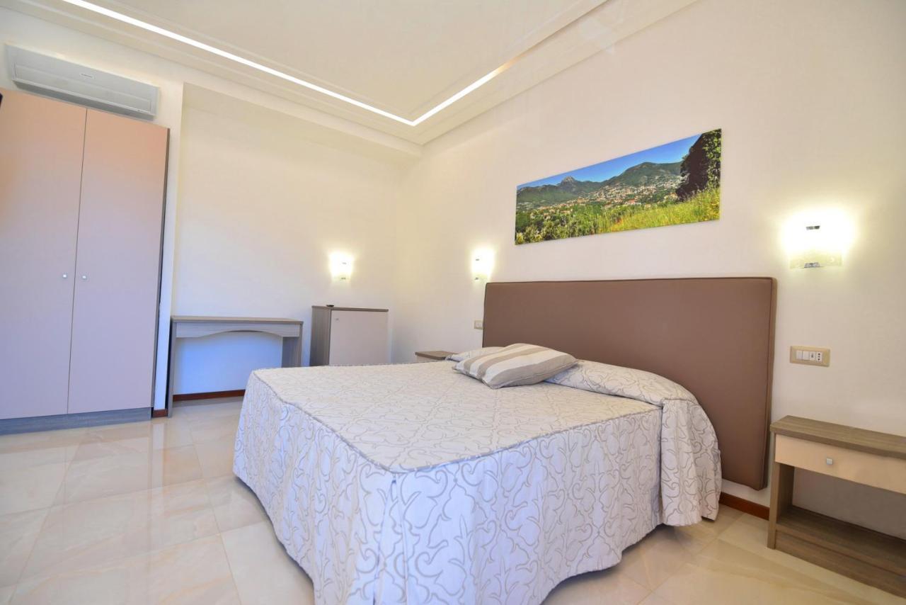 Relais Milo Hotel Аджерола Екстериор снимка