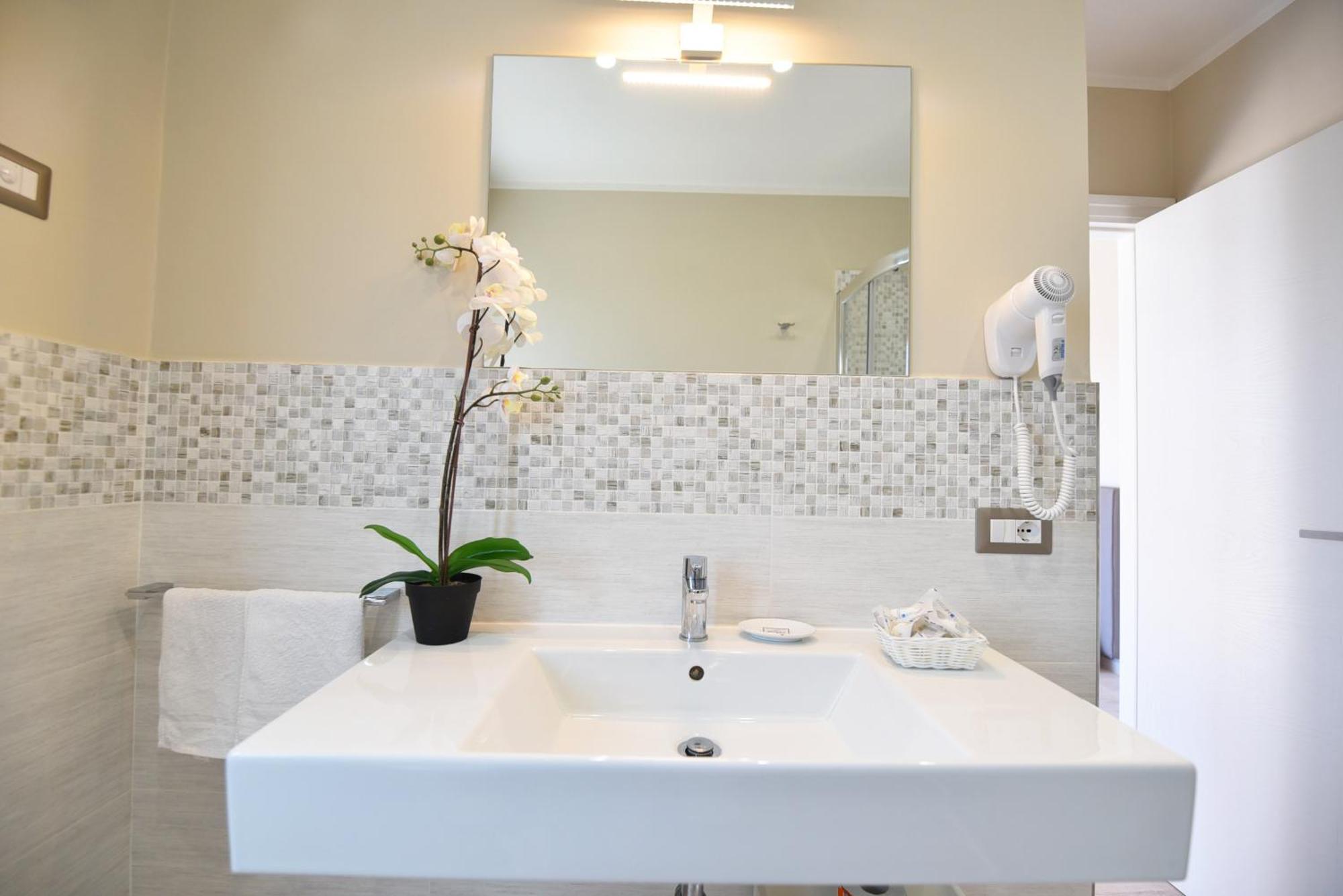 Relais Milo Hotel Аджерола Стая снимка